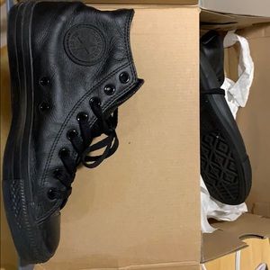 Black leather converse